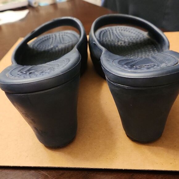 Crocs Women's Dark Blue Wedge-Heeled Slip-on Sandals Size 9 - Picture 6 of 9